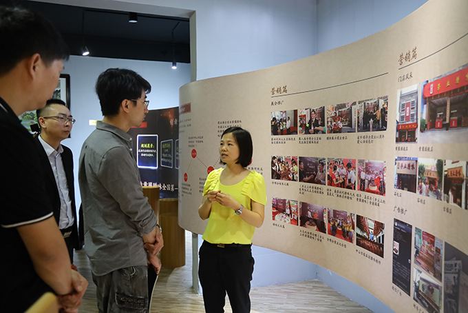 AEGP2924.JPG AEGP2924.JPG