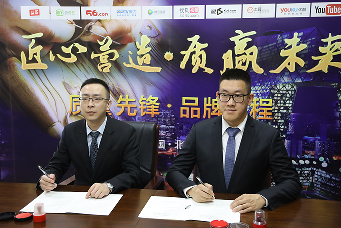 AQLC9001.JPG AQLC9001.JPG