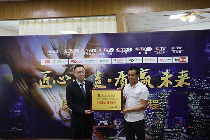 CXUB2580.JPG CXUB2580.JPG